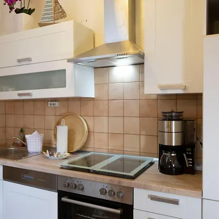 Apartment Fewo1846 - Royal - Stilvolle Mit 2 Schlafzimmern Im Stadtzentrum *